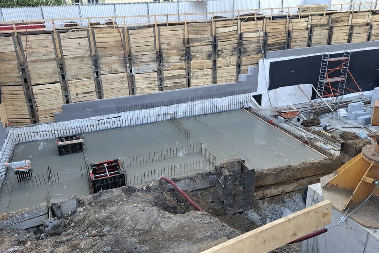 Stavba školy - kontrolní den 17. března